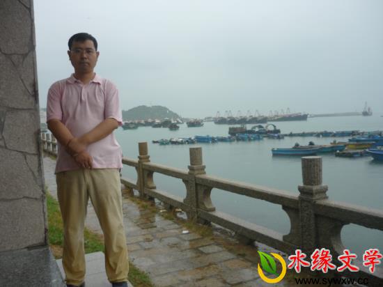 钱久伟相片.JPG 钱久伟相片.JPG