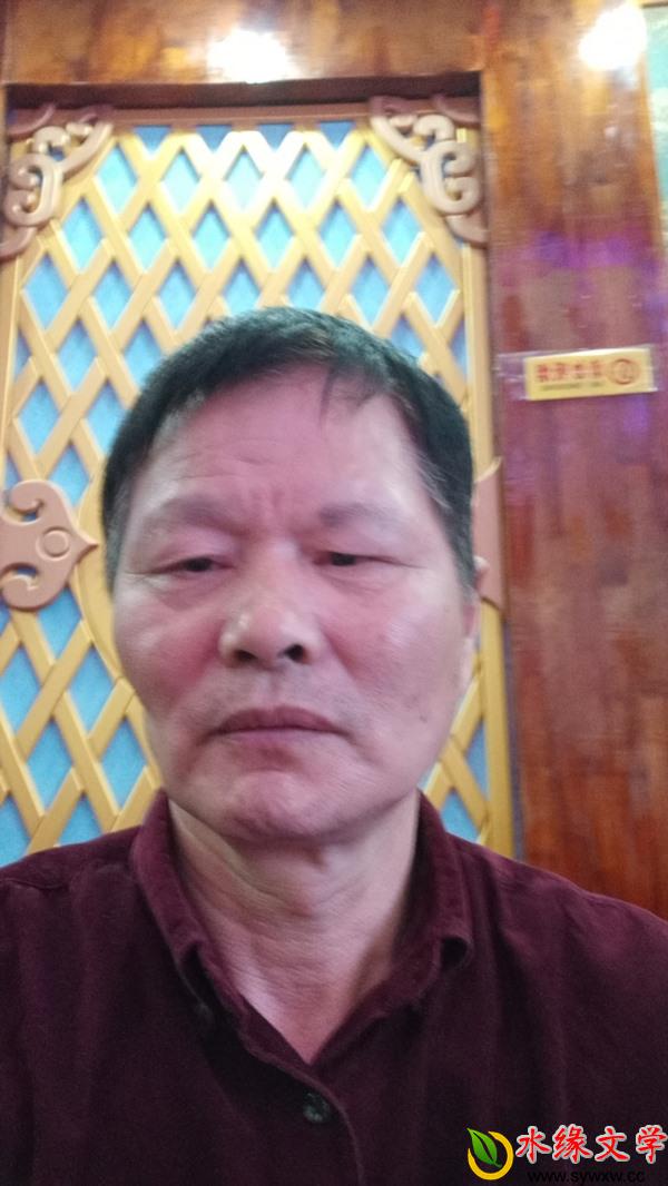 瞿士荣.jpg 瞿士荣.jpg