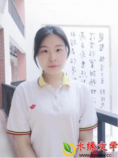 周欣彤.jpg
