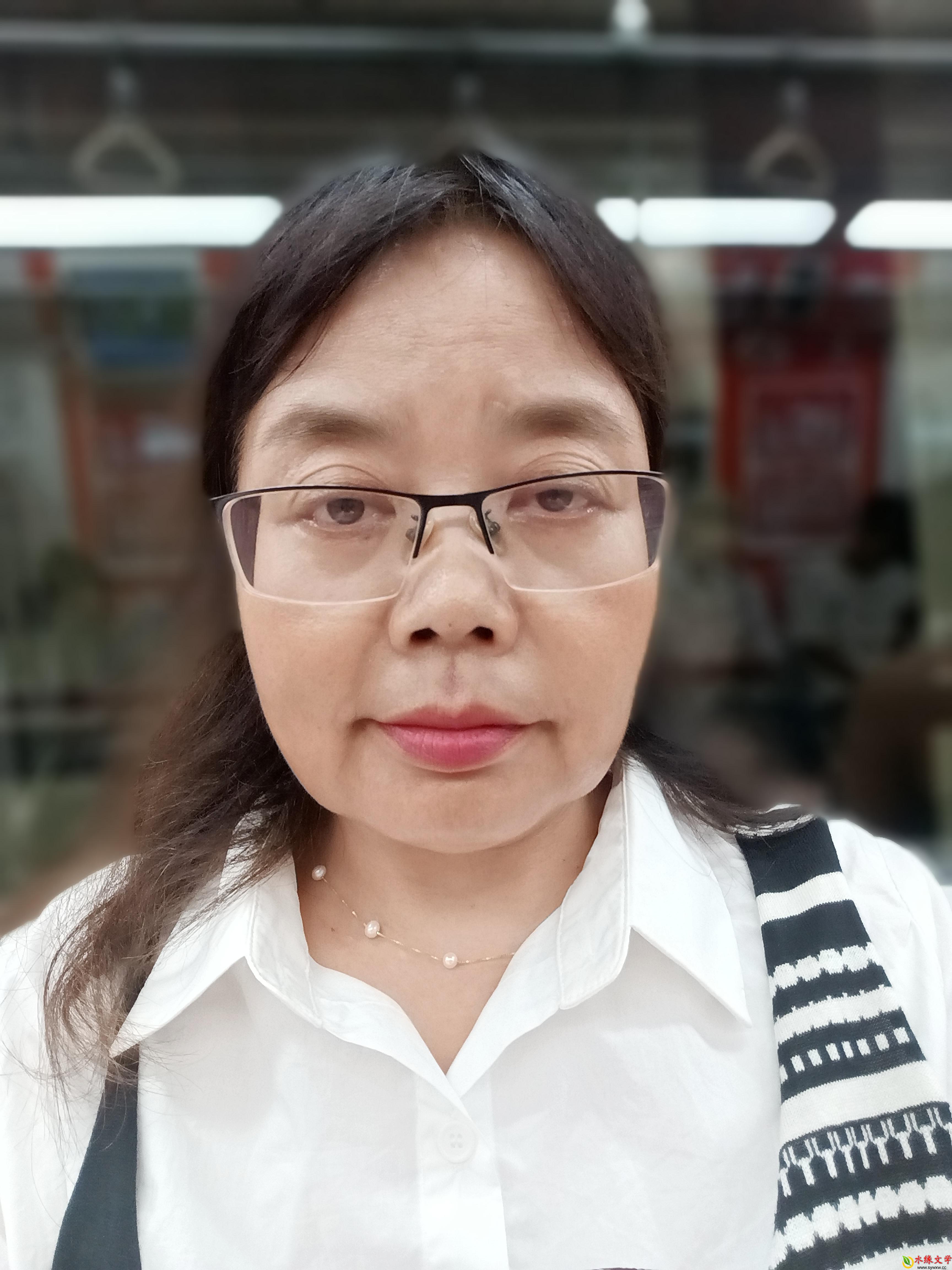 李红莉.jpg 李红莉.jpg