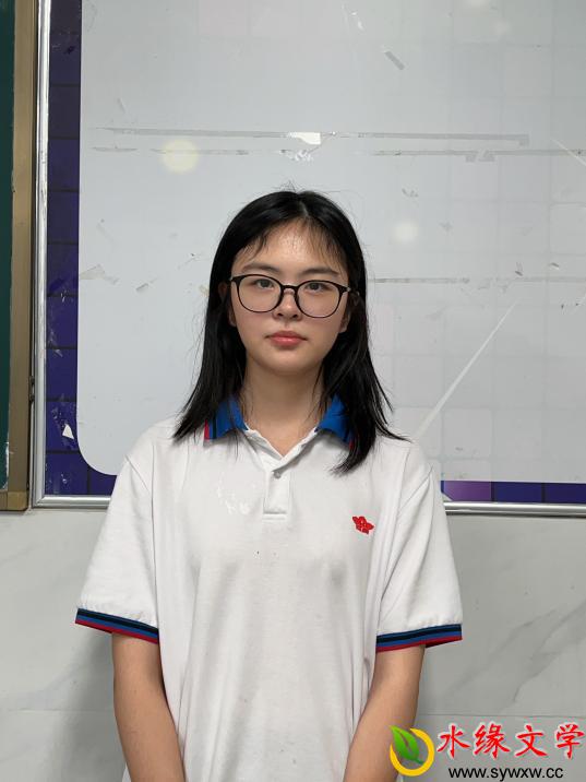 汪欣妍.jpg